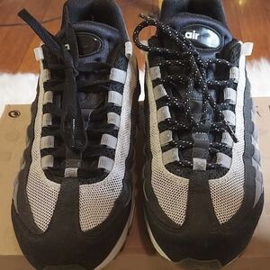 Nike Air Max 95 Gray Sneakers